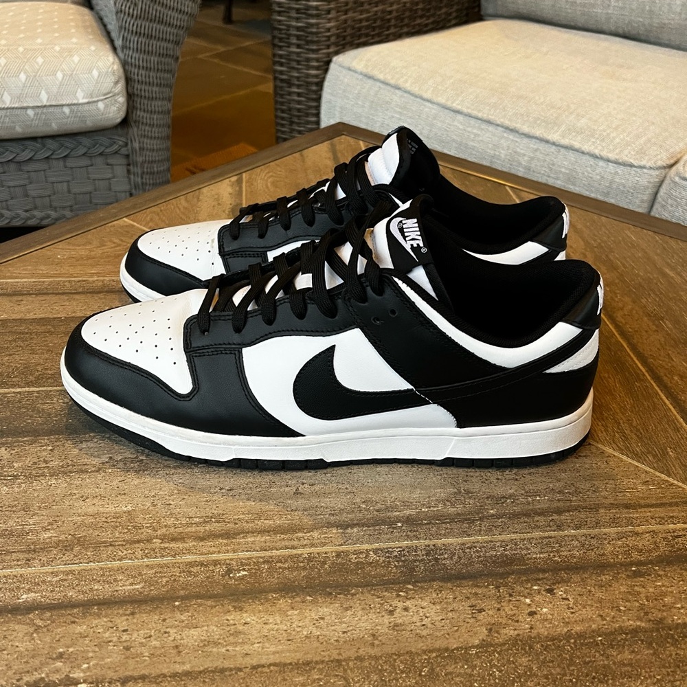 Nike Dunk Low Panda trainers #pandadunks
Size 13 Mens US